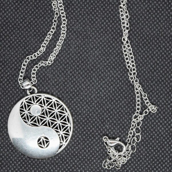 Collier avec fleur de vie Ying Yang