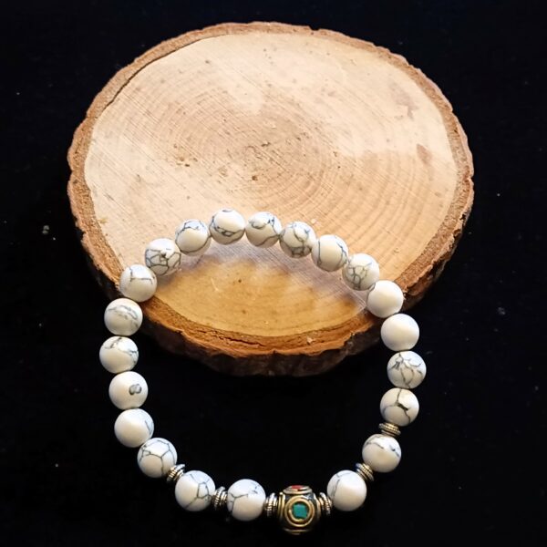 Bracelet Népalais en Howlite blanche