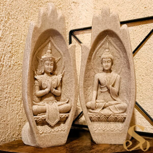 Namaste Mudra Mains avec Bouddha sable